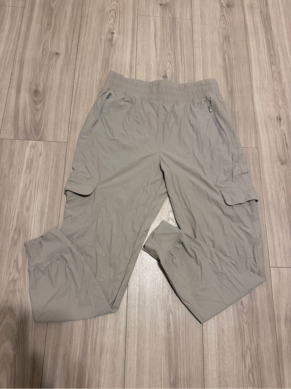 Old Navy GoDry SleekTech Women’s Jogger Pants